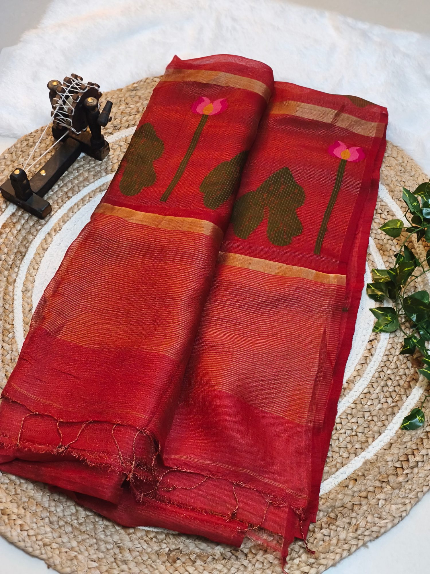 Thamara : Crimson 